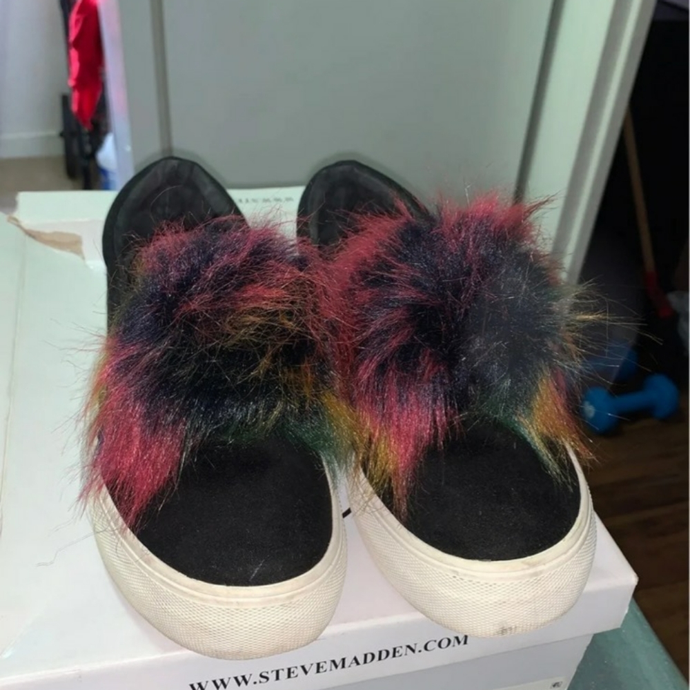 Steve Madden Great Pom Pom Slip on Sneakers